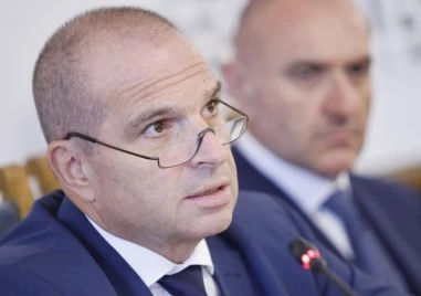 Гроздан Караджов: Ще загубим 600 млн. евро за влакове, ако до юли няма закон за обществения транспорт