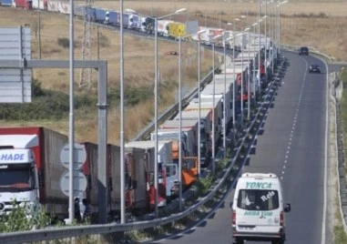 Трафикът е изключително интензивен на граничните контролно пропускателни пунктове ГКПП