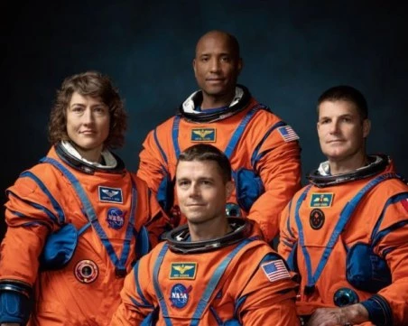 НАСА стартира финалните тестове за полета към Луната