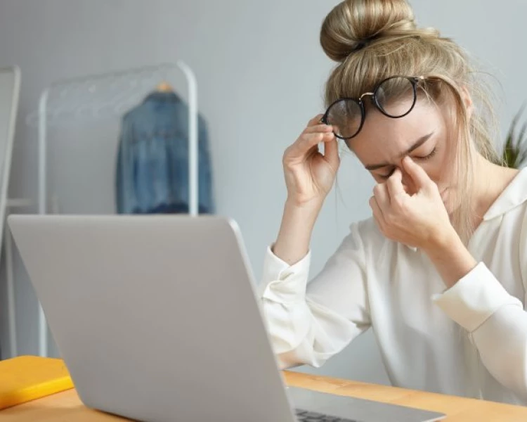 Упражнения за освежаване на уморени очи