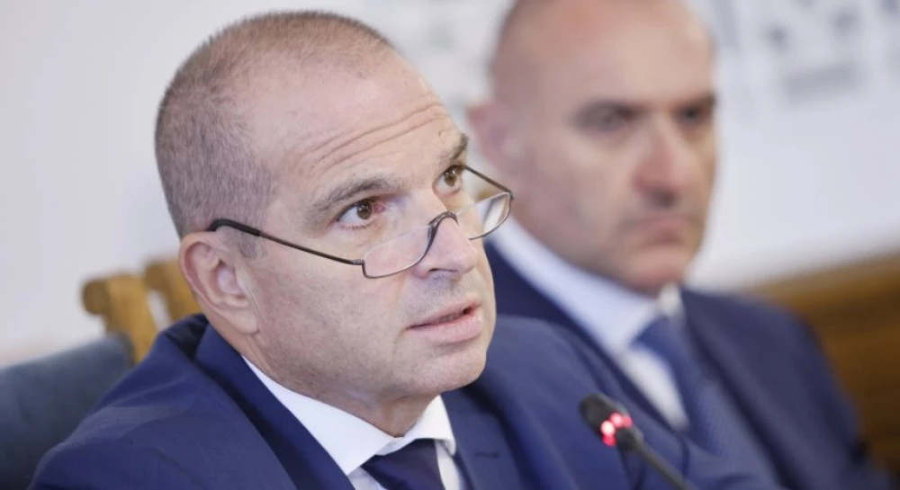 Гроздан Караджов: Ще загубим 600 млн. евро за влакове, ако до юли няма закон за обществения транспорт