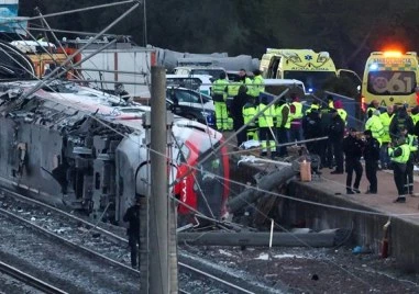 Оцелели пътници от влакова катастрофа в Испания разказват ужаса който