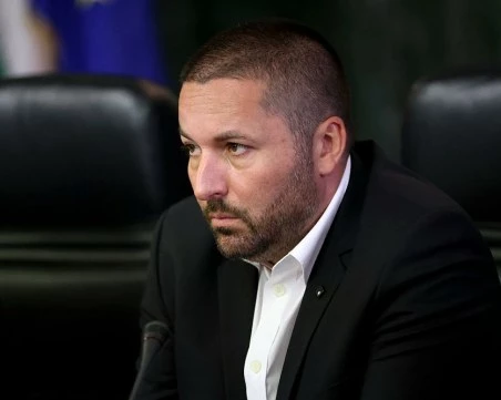 Бащата на Сияна пита: Да участваме ли на изборите като партия?