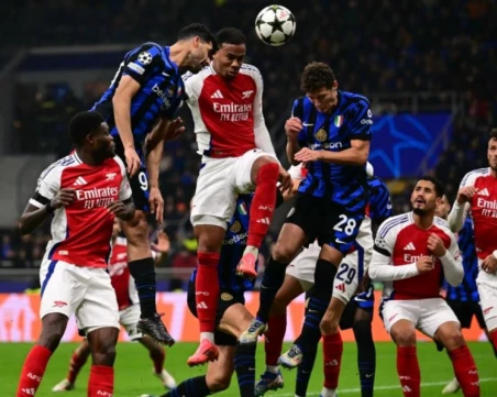 Интер и Арсенал приковават вниманието в Шампионска лига днес, Наполи няма право на грешка