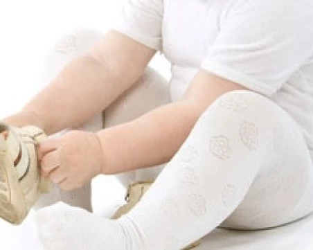 Как да научим детето да се облича само