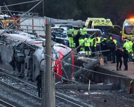 Оцеляла от влаковата катастрофа в Испания: Мислех, че ще умра