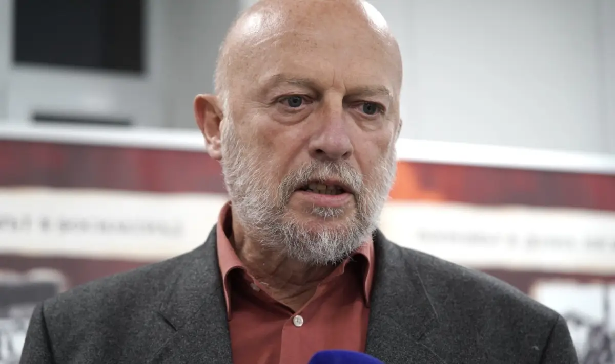 Едвин Сугарев: Колко струва скокът на Радев в политическия проект