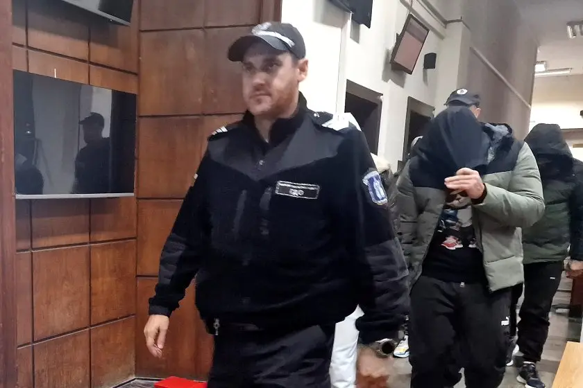 Оставиха под домашен арест четиримата обвиняеми за кражба на около 7 тона дизелово гориво