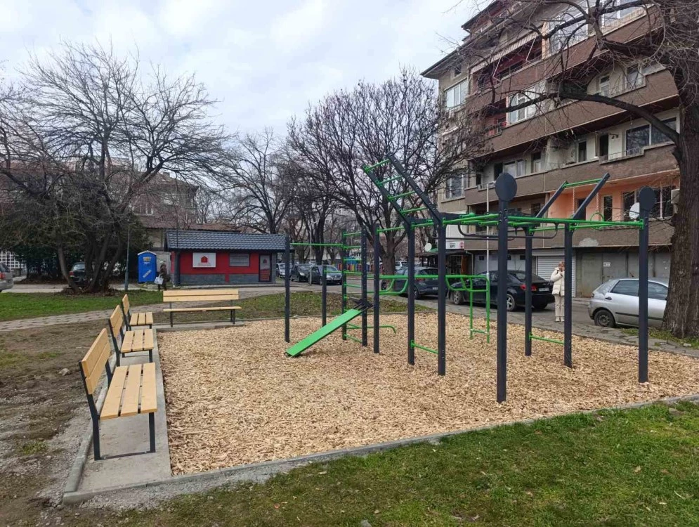 Изградиха два нови фитнеса на открито в „Южен