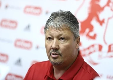 Любо Пенев се прибира в България още днес