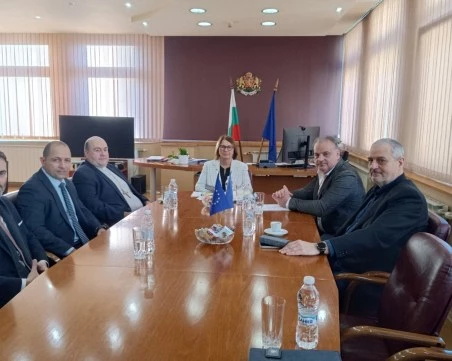 Областният управител се срещна с новоназначения католически епископ монсеньор Румен Станев