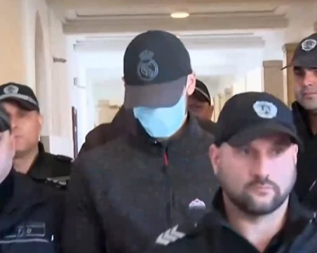 Постоянен арест за задържаните за обира на инкасо автомобил в Ихтиман