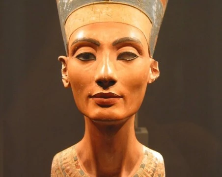 Захи Хауас: Гробницата на Нефертити ще бъде открита скоро