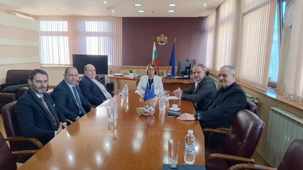 Областният управител се срещна с новоназначения католически епископ монсеньор Румен Станев