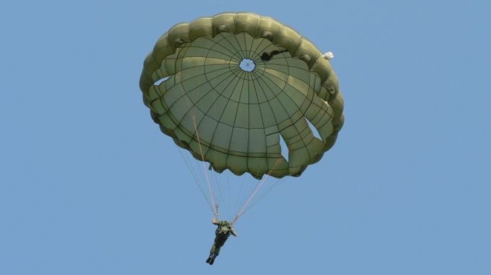 Съюзът на българските парашутисти свиква Осемнадесето редовно Общо събрание