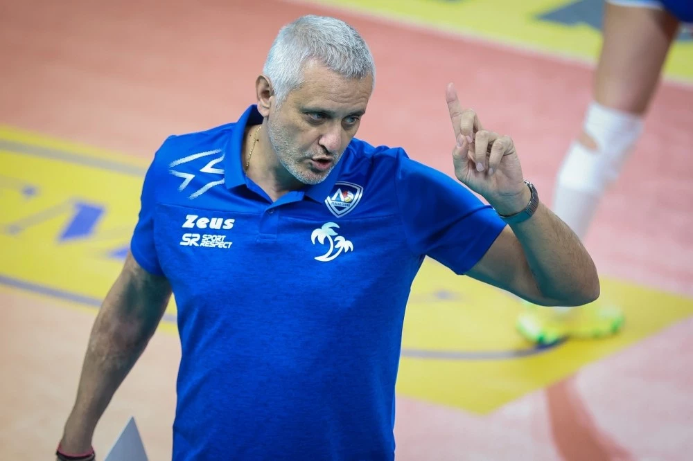 Волейболният Левски се раздели с треньора си преди мача с Марица