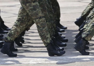 Не планираме участие на български военнослужещи в учение в Гренландия