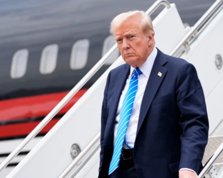 След отпътуване за Давос: Самолетът на Тръмп се върна в САЩ заради технически проблем