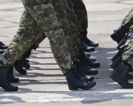 Запрянов: Не планираме участие на български военнослужещи в учение в Гренландия