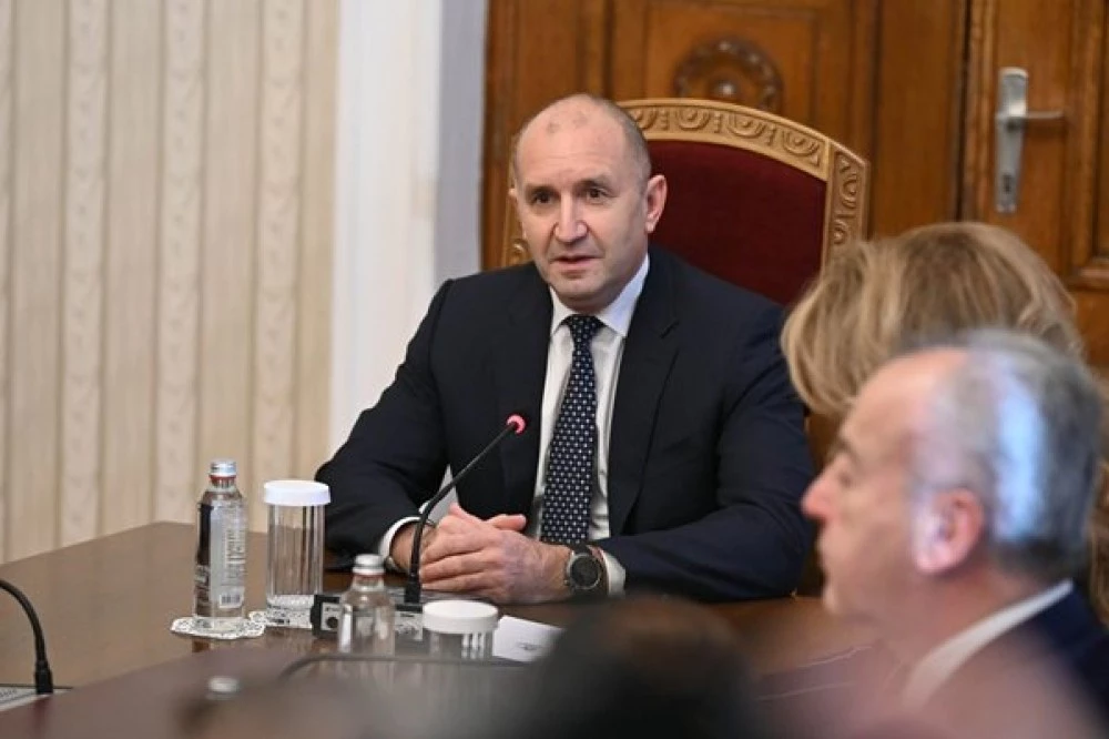 Президенството с отговор: Поканата от Тръмп е дошла след обявяването на оставката на Радев