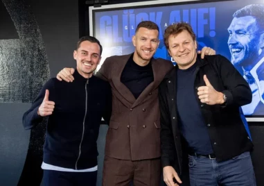 От лидера във Втора Бундеслига Шалке 04 се похвалиха с