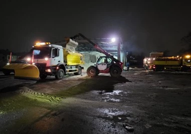 Пътната мрежа в Пловдив е почистена и обработена след снеговалежа