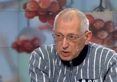 Сняг вали от снощи на много места в България  Прочетете