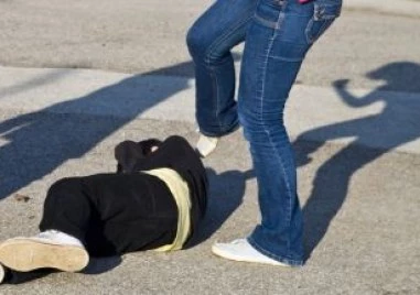 Любовен триъгълник прерасна в грозни сцени на насилие снощи в