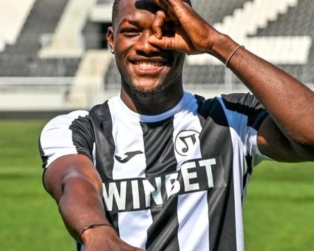 Няколко европейски клуба искат крило на Локо