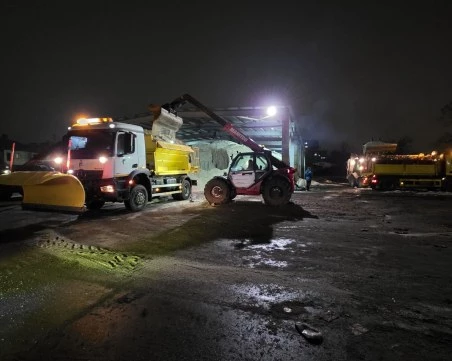 Пътната мрежа в Пловдив е почистена и обработена след снеговалежа