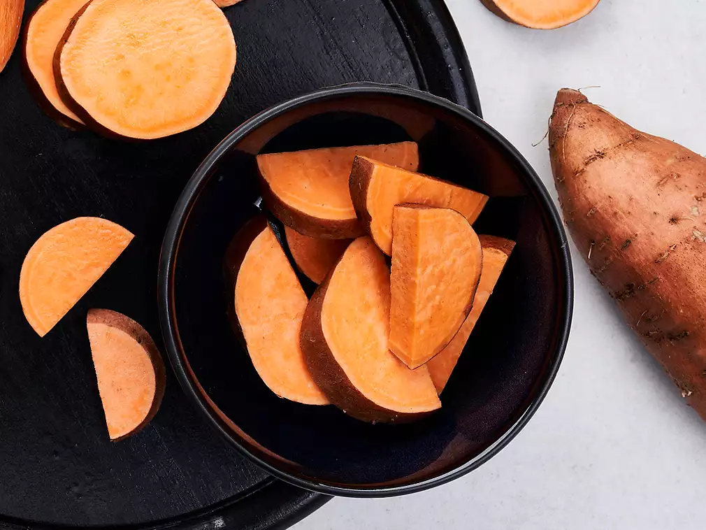 Ползите от сладкия картоф и защо да го хапваме по-често