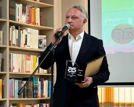 Захари Карабашлиев спечели приза „Писател на 2025 г.”