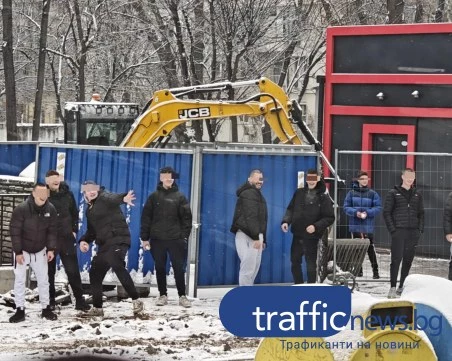 Зимна пакост превърна шофьорите по пловдивски булевард в мишена