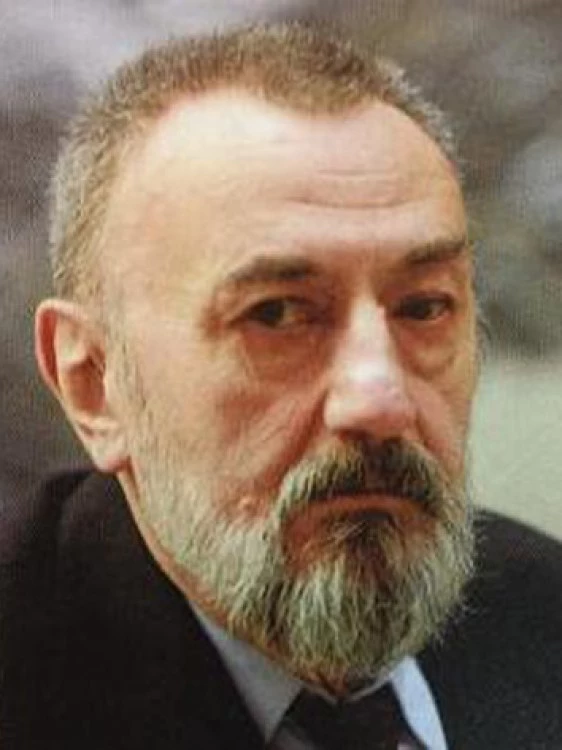 Почина писателят Петър Велчев