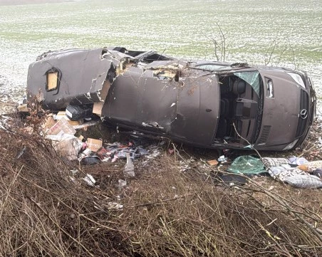 Два буса с украинска регистрация катастрофираха край Мъглиж, четирима в болница