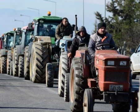Гръцките фермери вдигнаха блокадата при Никея, но исканията им остават