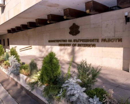 Колко стават заплатите в МВР