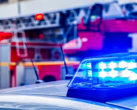 Мъж подаде сигнал до 112, че е запалил колата на съпругата си в Пещера