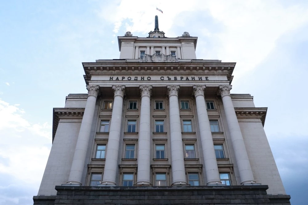 Фалстарт на пленарното заседание - парламентът не успя да събере кворум