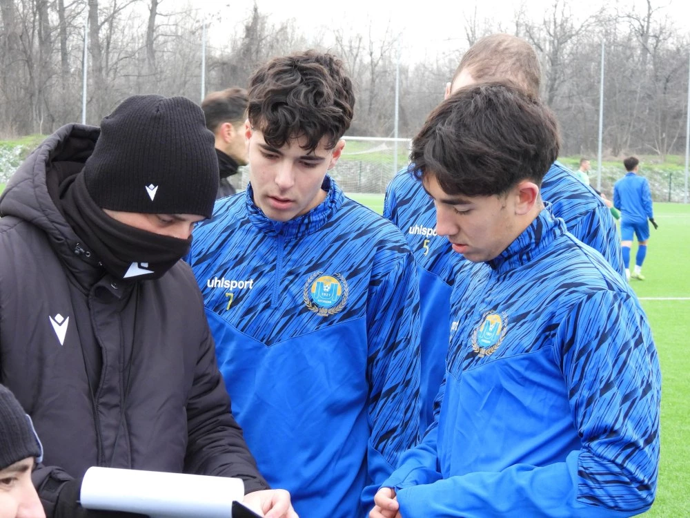 Марица с равенство в третата си контрола