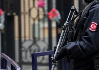 Обезглавеното тяло на жена чиито крака също са били отрязани