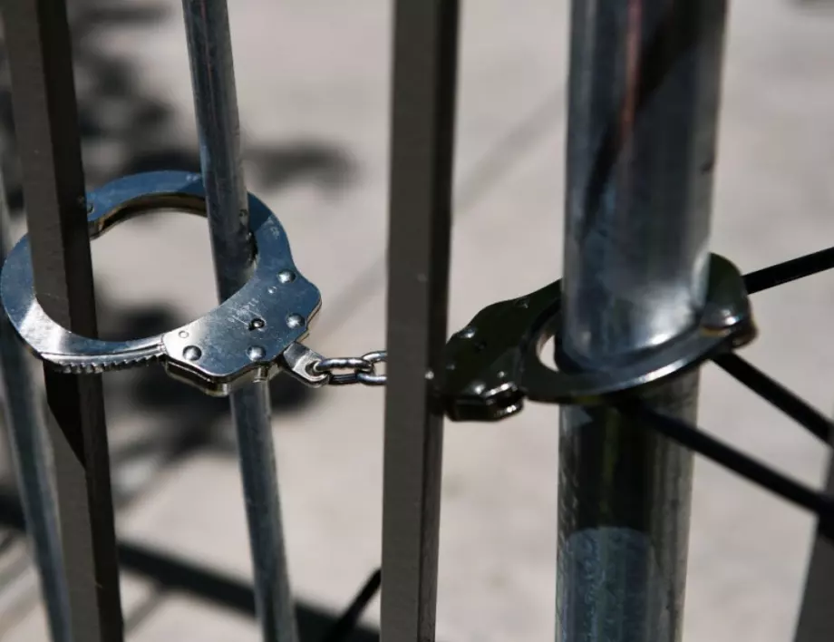 Пренаселеност в гръцките затвори достигна критични нива