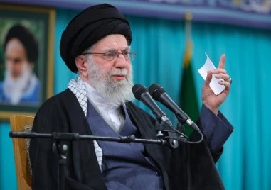 Поради засилена опасност от американски въздушни удари върховният лидер на