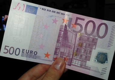 Клиент е платил с фалшива банкнота от 500 евро в