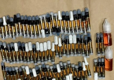 Разбиха престъпна група за разпространение на вейпове с наркотици в Габрово