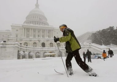 Голяма част от САЩ остана и днес обхваната от силен