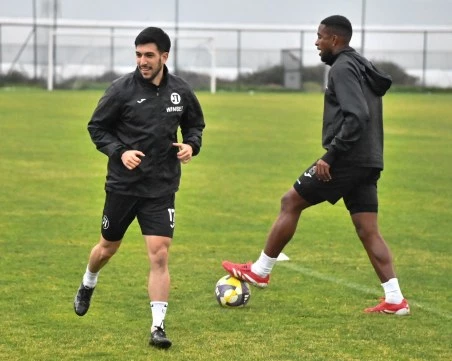 Локо смени съперника за третата си контрола