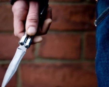 Мъж заплаши съсед с нож в пловдивско село, арестуваха го