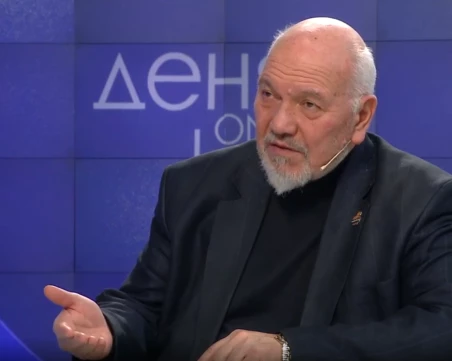 Проф. Александър Маринов: В тези бурни времена България може да остане сама