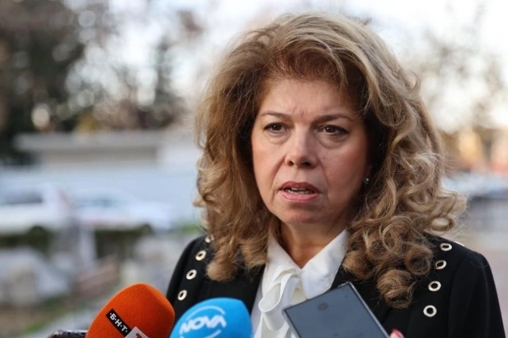 Президентът Йотова: Стриктно ще следвам Конституцията